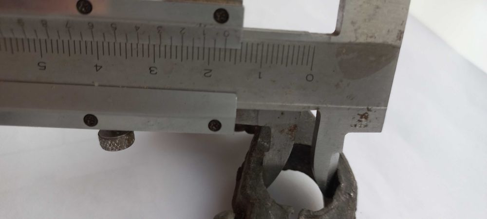 клемма аккумулятора