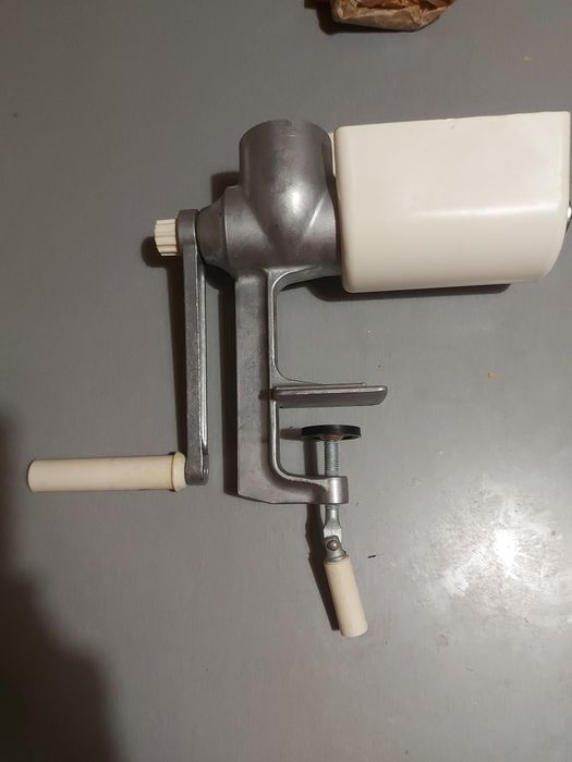 Соковижималка Тапаз