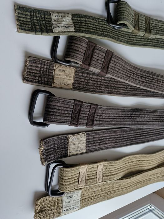 Zestaw parcianych pasków do spodni w stylu militarnym. Różne kolory