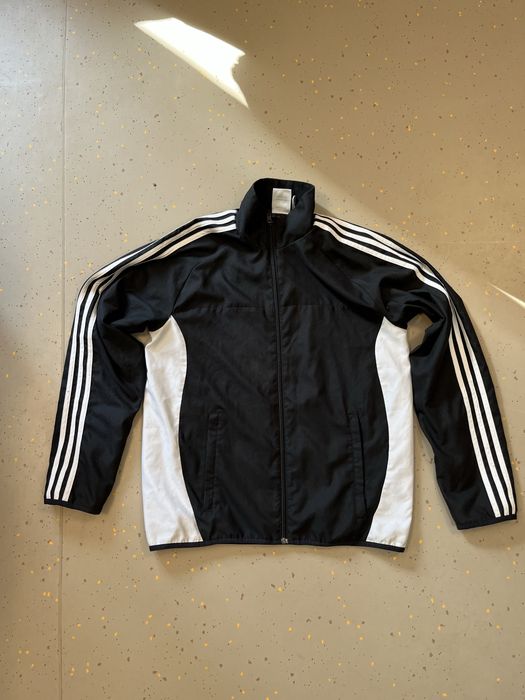 Продам витровку adidas