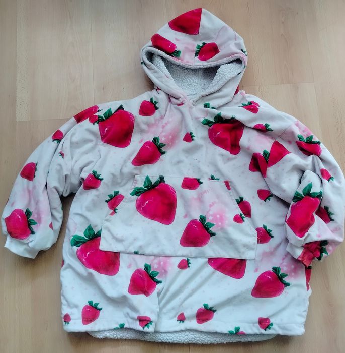 Bluza truskawki r.S Primark piżama kożuszek
