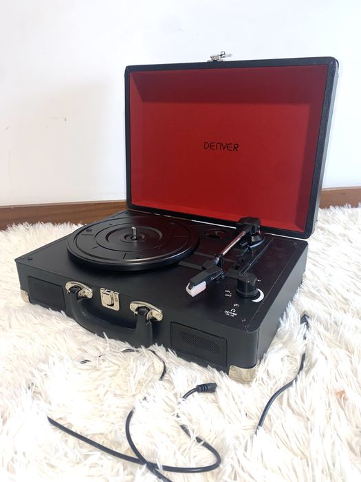 Denver Turntable428961033125908481