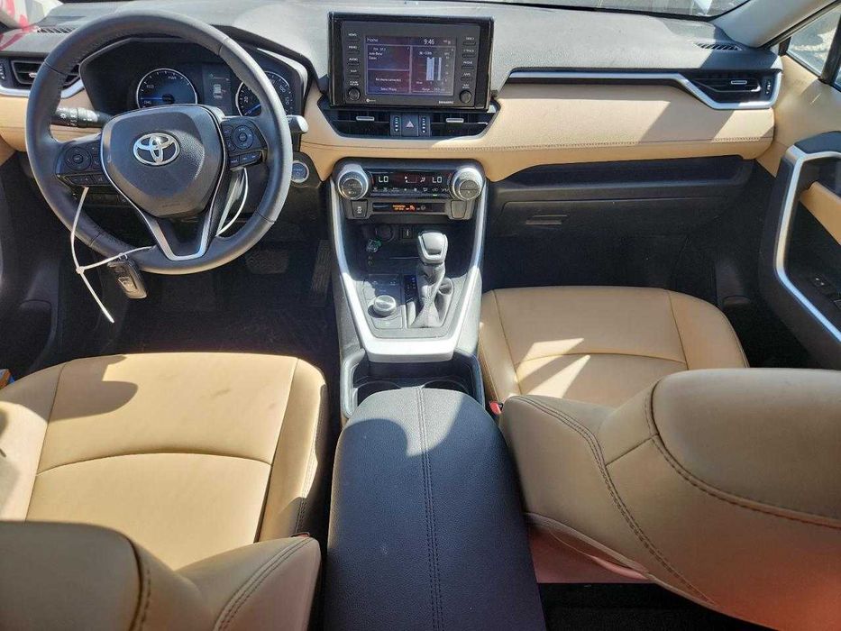 Toyota Rav4 XLE Premium 2021 /