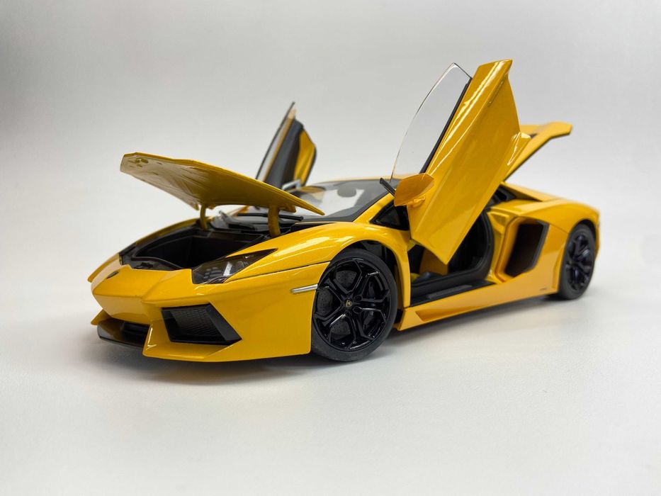 1/18 модель Lamborghini Aventador LP700 NEX Models