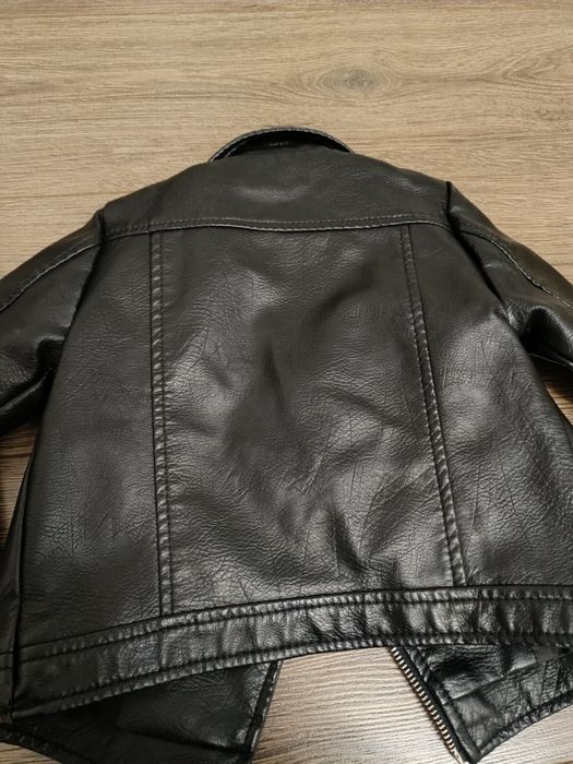 Куртка для дівчинки