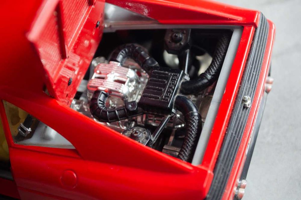 Модель 1:18 Ferrari 348 Tb 1989 by Mira Зроблено в Іспанії