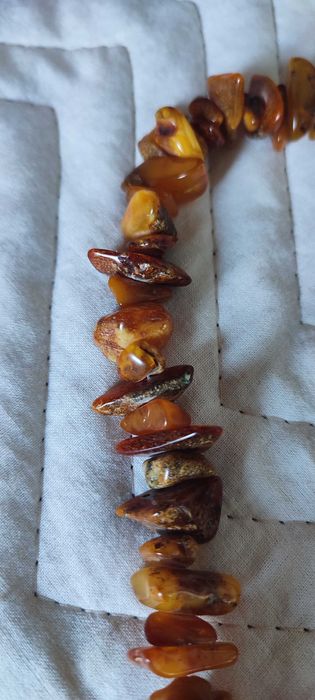 Bursztynowe korale