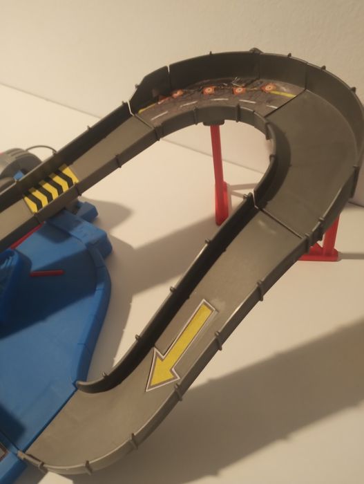 Hot Wheels City Speedway Tor Zestaw Garaż