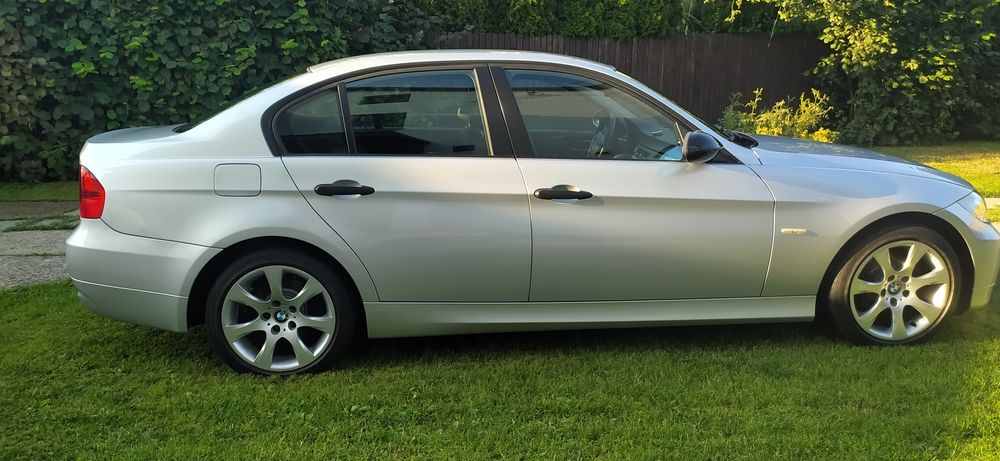 BMW 320i E90 benzyna