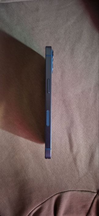iPhone 13 голубой