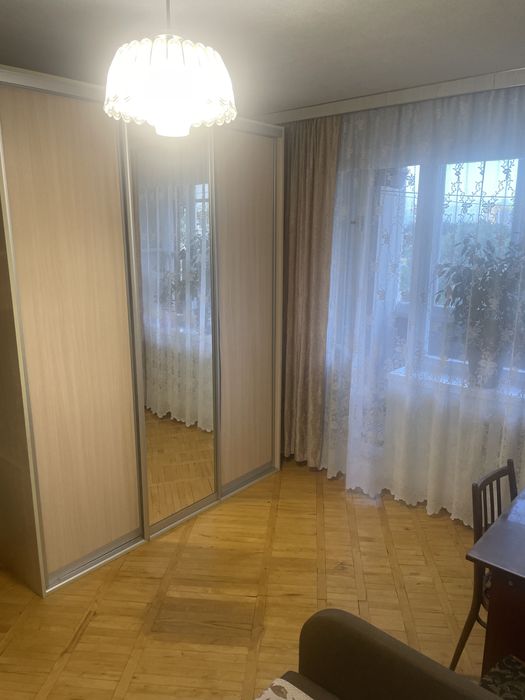 Здам кімнату працюючій людині