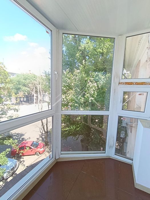 Продаж 1к "сталінки" з ремонтом та технікою на Гагаріна (Сертифікат)