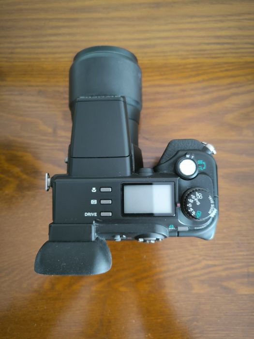 Máquina Olympus Camedia E-100Rs