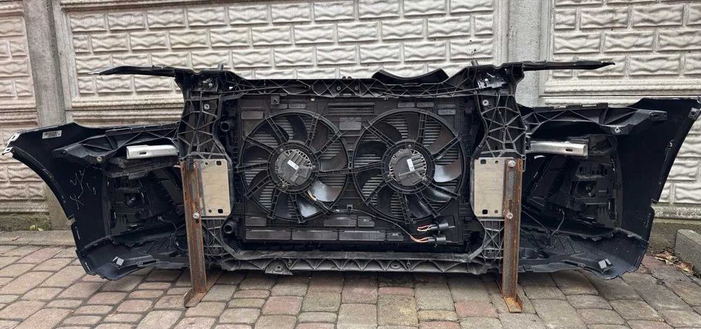 Комплектний передок Audi q5 8А рест бампер фари установочна панель