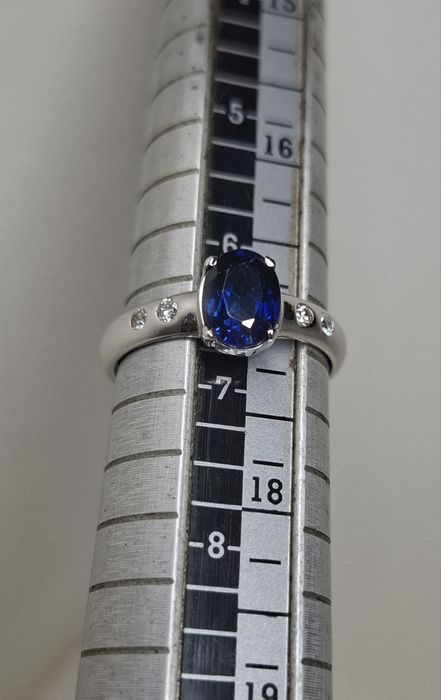 Каблучка з діамантами і сапфіром, 585 проба