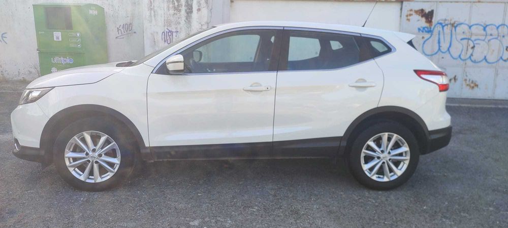 Nissan Qashqai 1.2 Acenta - Estado que surpreende!