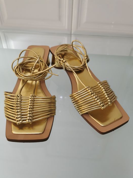 Sandálias Zara em excelente estado.