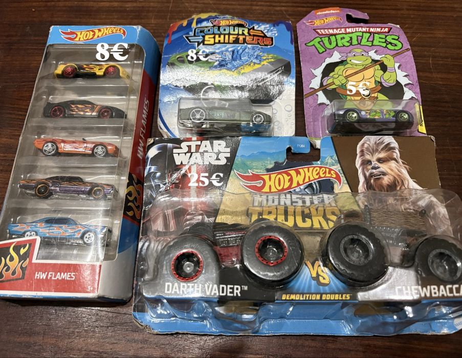 hotwheels para venda (preço na foto)