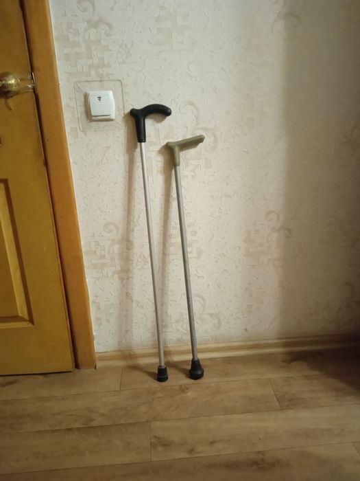 Трость для пожилых людей