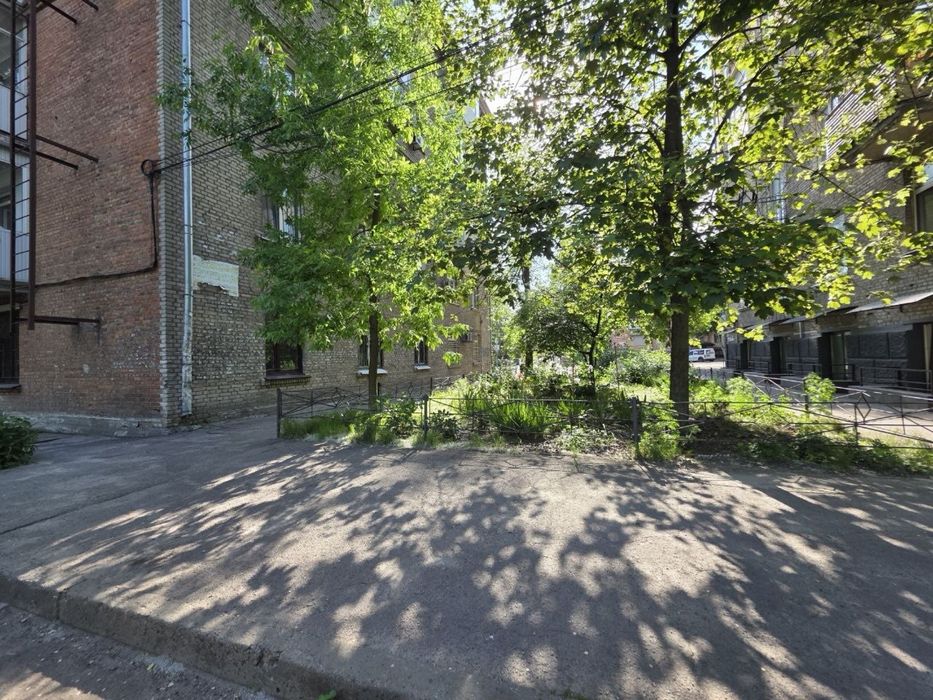 Продажа 1ком на 12 квартале, Б. Хмельницкого