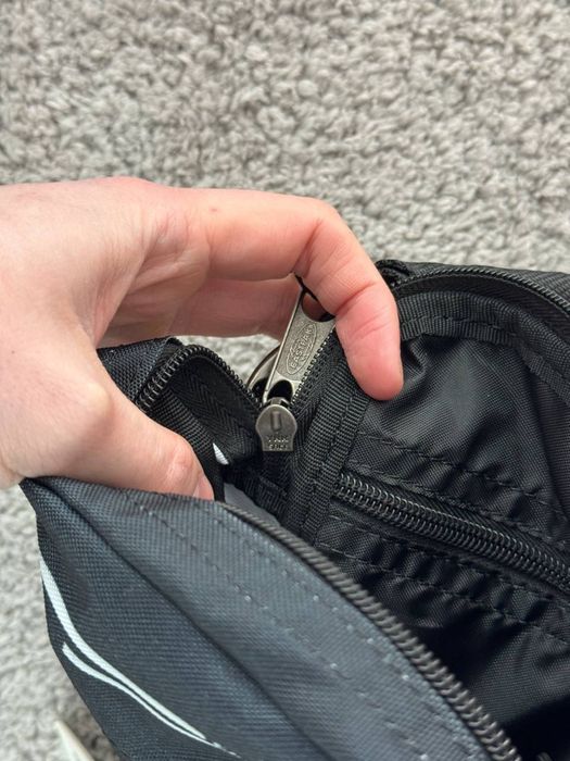 Сумка месенджер Eastpak