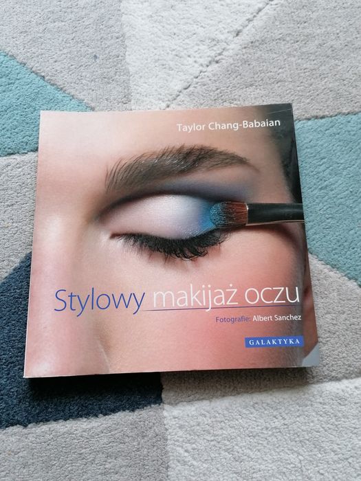 Książka Stylowy Makijaż Oczu