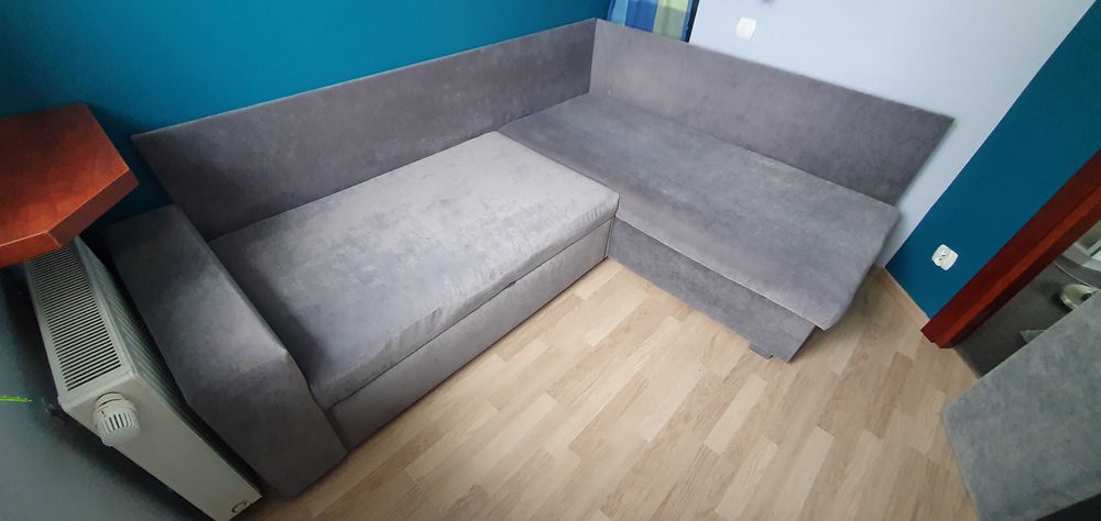 Kanapa narożna rozkładana z pojemnikiem