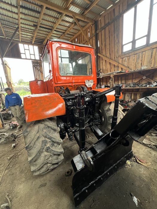 Трактор ( дт 75)