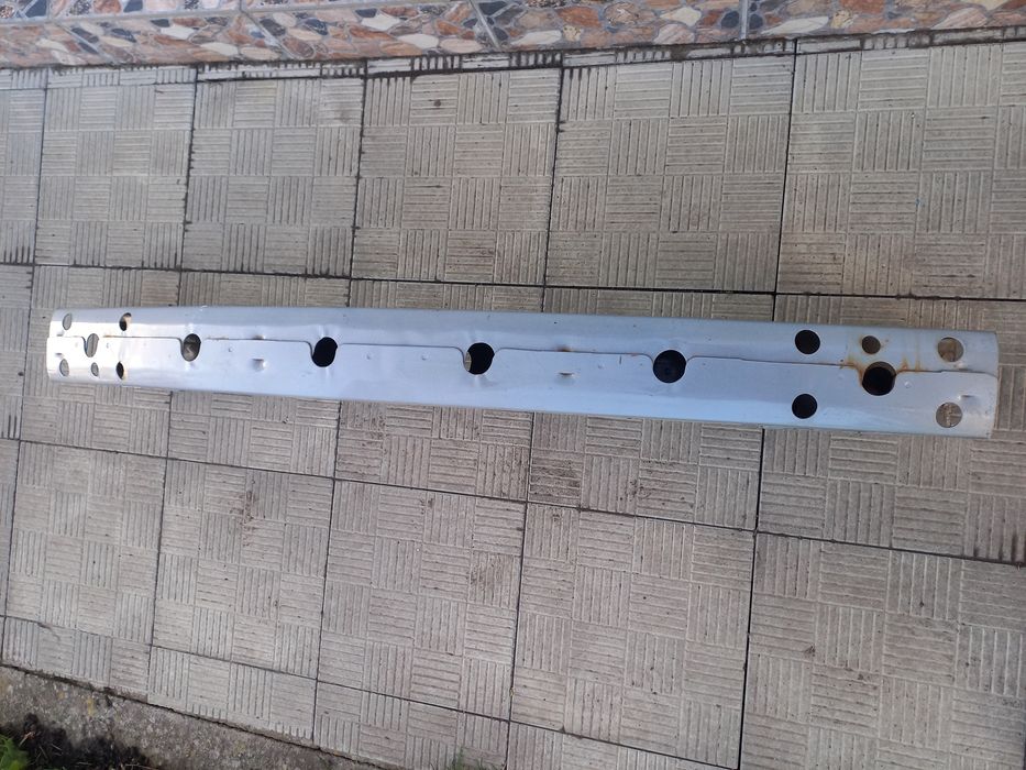 Заднiй пiдсилювач бампера Джорнi