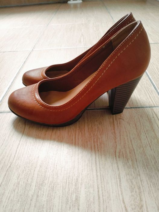 Nowe buty damskie Clara Barson, rozmiar 35