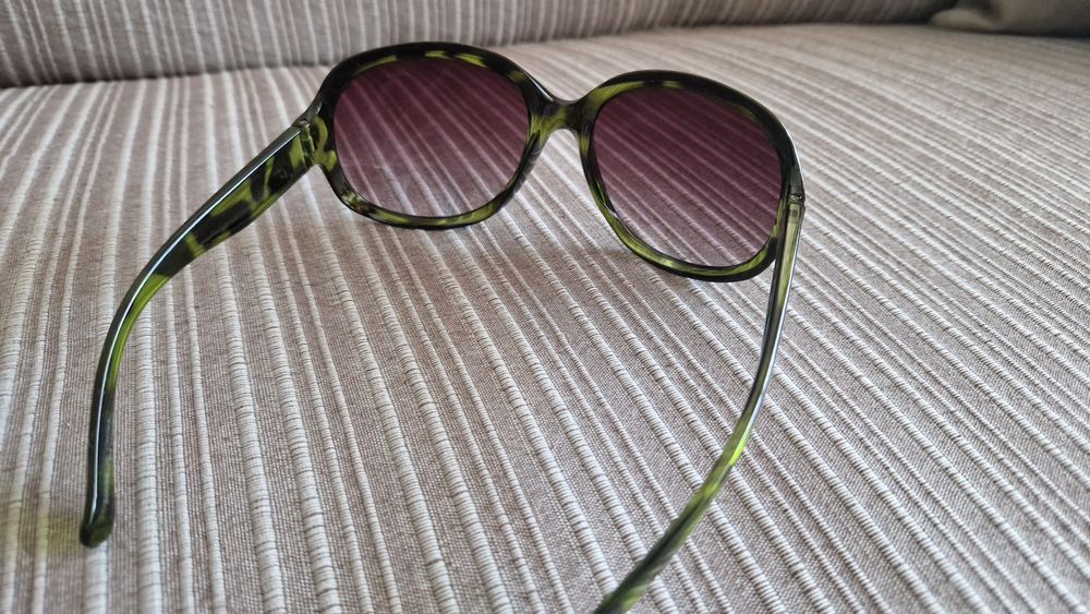 Óculos de Sol tartaruga verdes novos