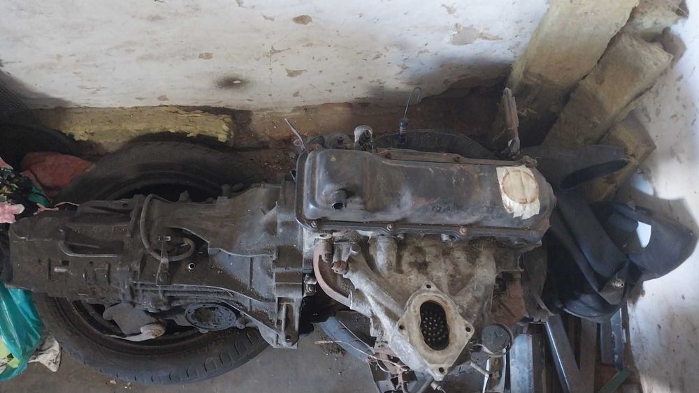 Двигун ауді80 об'єм 1.8