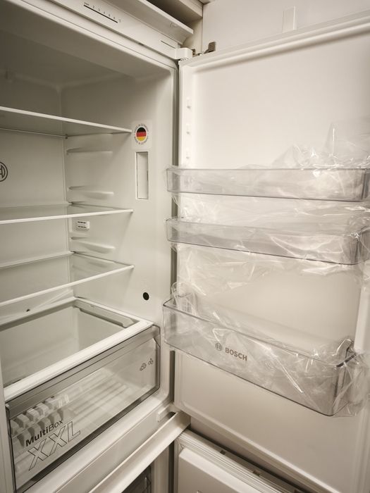 Frigorífico combinado Bosch kiv86nse0