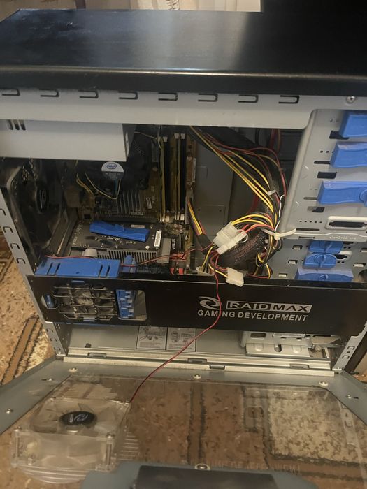 Системный блок  под ремонт .