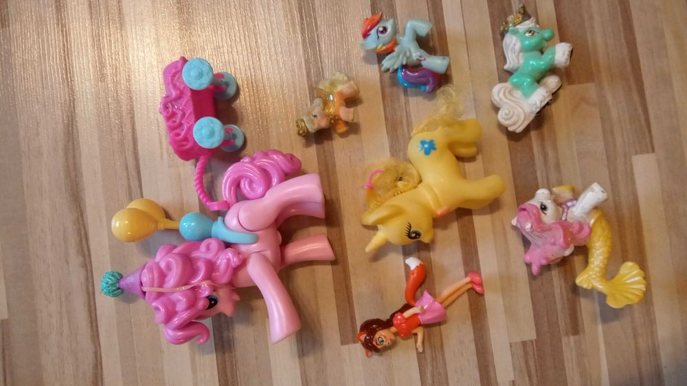 Zestaw Pinki Pie oryginalna i koniki filly