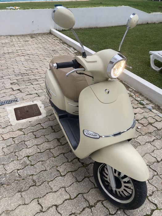 Scooter 125 znen