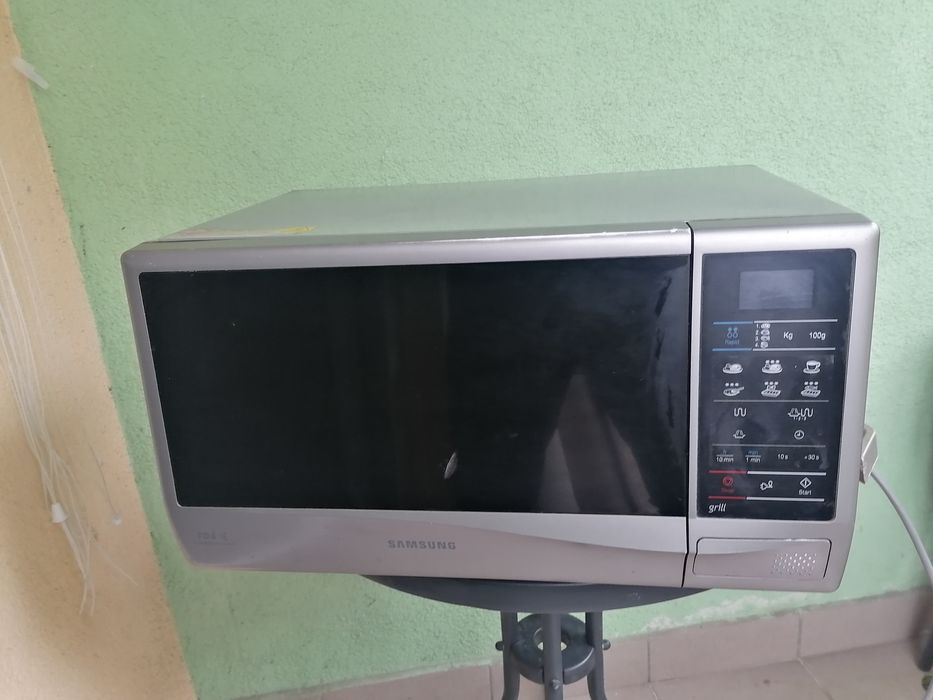 Mikrofala wolnostojąca Samsung sprawna