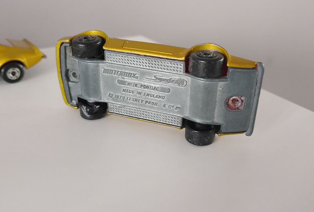 Matchbox Pontiac stary resorak
