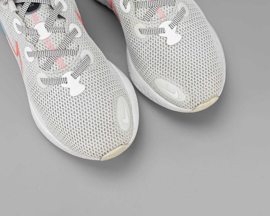 Беговые кроссовки в сетку Nike Renew Run.46 размер