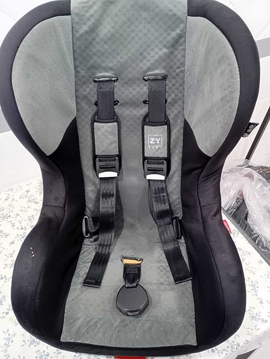 Cadeira Isofix ZY cinzenta