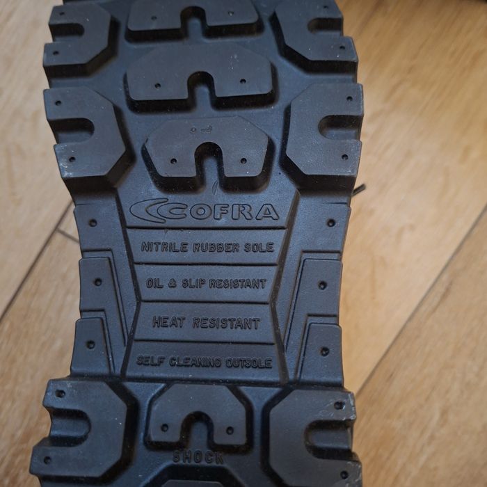 Buty robocze rozm 42 nowe