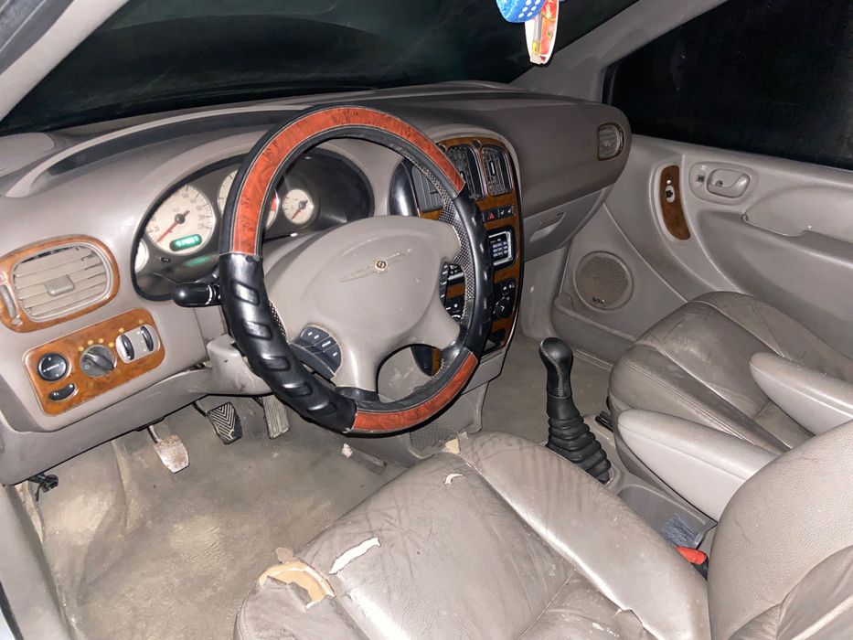 Авто Chrysler 2002 рік
