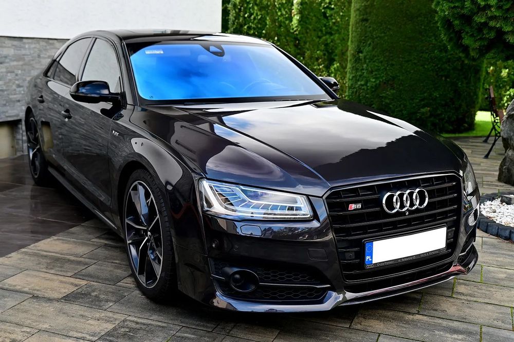 Audi S8