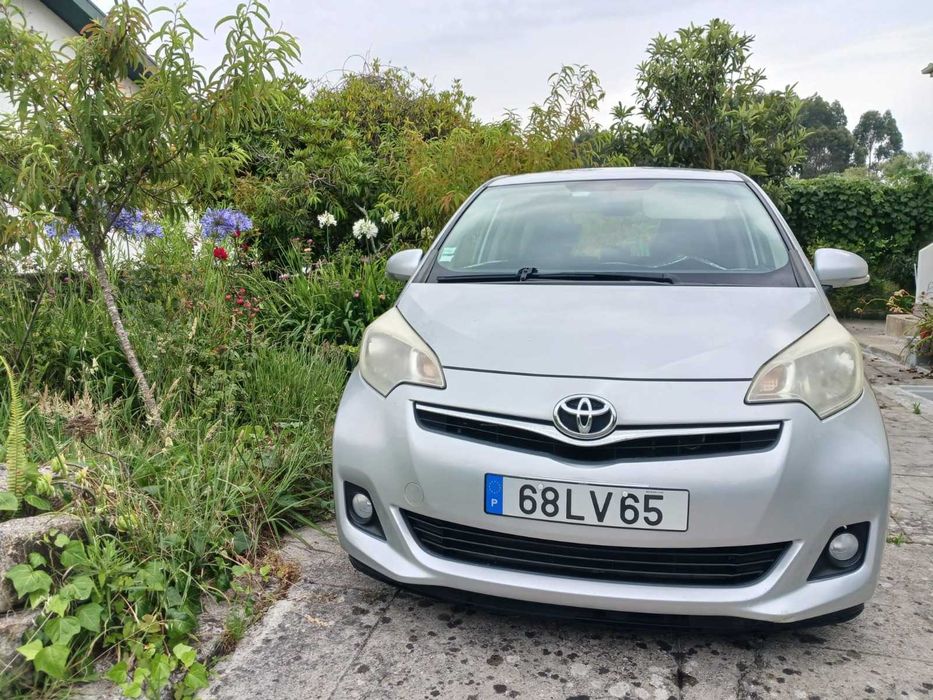 Toyota Verso-S - IMPECÁVEL
