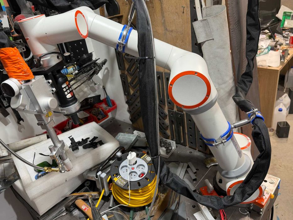 Cobot spawalniczy laserowy 1500W LNT Ręczne programowanie