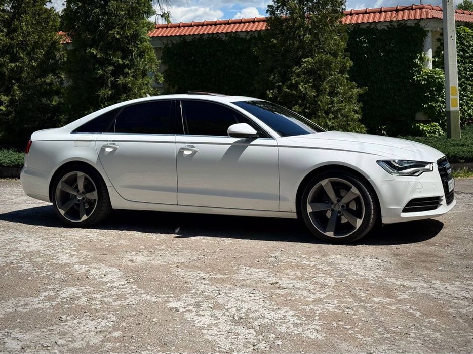 Продам Audi A6/C7 2014 года