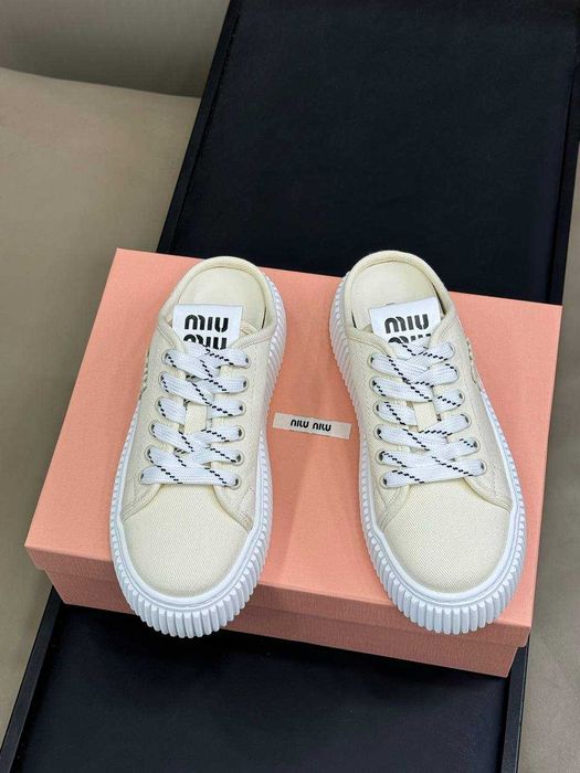 Mule tramki ! Miu Miu ! Premium! Od ręki białe i kremowe 36-40