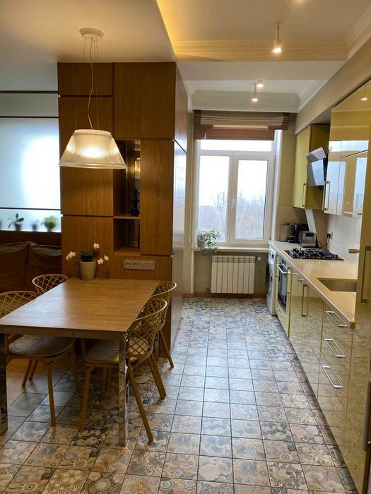 Продам 4 ком квартиру в клубном доме Рабочая Каверина Уральская