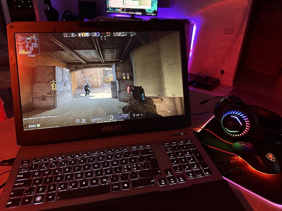 Игровой ноутбук Asus ROG + подарок игровые девайсы!