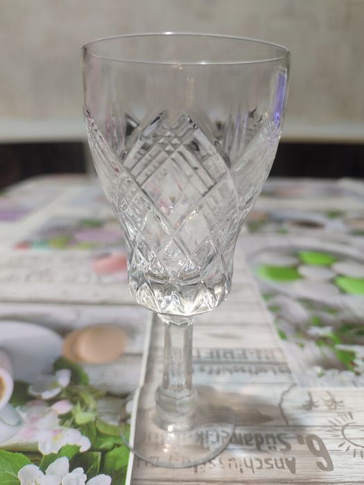 Хрусальные бокалы
